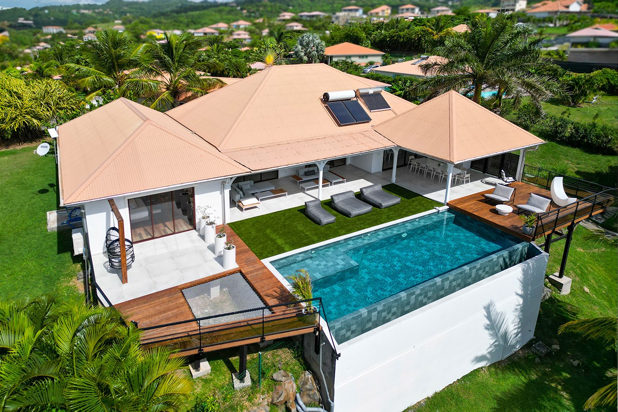 La villa 5 étoiles du Vauclin location Martinique 12 personnes piscine vue mer - Bienvenue au Vauclin